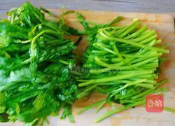 Illustration of how to make garlic fermented bean curd and water spinach 1