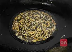 Illustration of how to make Shanghai green garlic paste 11