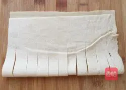 Illustration of how to make dry tofu rolls 2