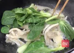 Illustration of how to make oyster sauce, vegetables and oyster mushrooms 4