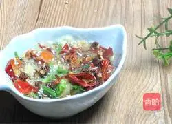 Illustration of how to make cucumber peeled egg flakes 5