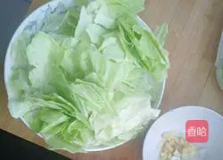 Sweet and sour shredded cabbage Illustration of how to make cabbage 1