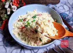 Illustration of how to make pepper-fried bean dregs 10