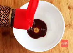 Illustration of how to make cold cucumber and cordyceps flowers 8