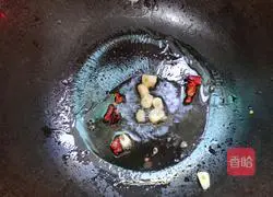 Illustration of how to stir-fry lettuce with fungus 11