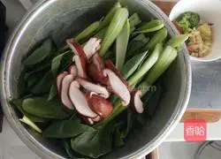 Illustration of how to cook rapeseed with mushrooms 1