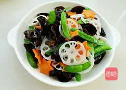 Illustration of how to make lotus pond stir-fry 6