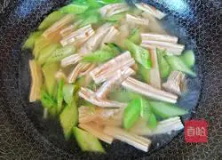 Illustration of how to make delicious, nutritious and weight-loss cucumber and yuba soup 5