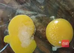 Illustration of how to make scrambled eggs with tomatoes 8