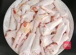 Chicken feet with pickled pepper Illustration of how to do it 1