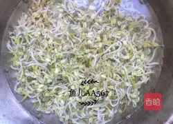 Illustration of how to make cold bean sprouts 3