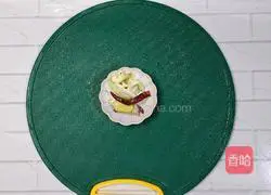 Illustration of how to make frozen tofu and cabbage stewed 1