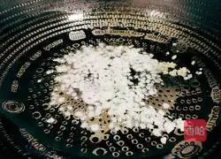 Illustration of how to make minced garlic okra 9