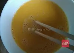 Illustration of how to make tomato scrambled eggs 3