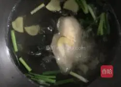 Illustration of how to make lemon shredded chicken 1