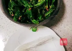 Soy-flavored spinach mixed with vermicelli Illustration of how to do it 1