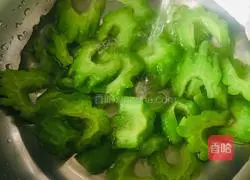 Illustration of how to make sea rice with bitter melon 5