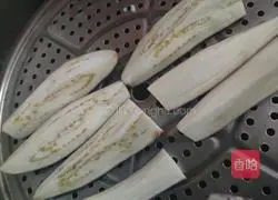 Illustration of how to make steamed eggplant with garlic 1
