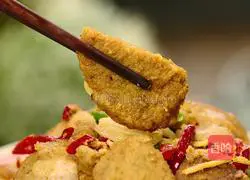 Illustration of how to make molded bean dregs from the leftover soybean milk and stir-fry it with pork belly.It’s so fragrant.10