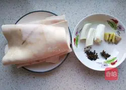 Illustration of how to make crystal pig skin jelly 1