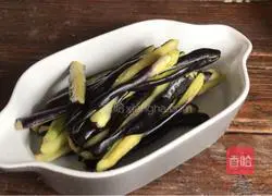 Illustration of steamed eggplant with perilla and garlic paste 4
