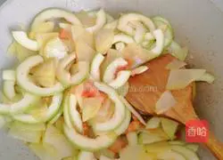 Vegetarian Fried Zucchini and Potato Slices Illustration 6