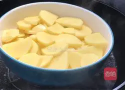 Illustration of Green Waters and Green Mountains 3