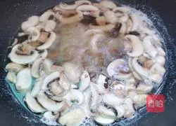 Illustration of how to make fried asparagus and mushrooms 10