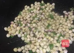 Illustration of how to make green pepper, ham, sausage and corn 2