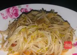 Illustration of making fried bean sprouts 12