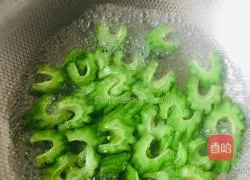 Illustration of how to make sea rice with bitter melon 4