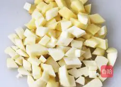 Illustration of how to make flavored potato chunks 3