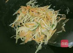 Illustration of how to make vegetable rolls 4