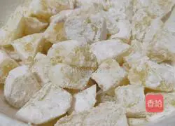  Illustration of how to make salt and pepper potato wedges 4