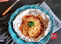 Illustration of how to make tinfoil enoki mushrooms 9