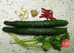 Illustration of how to make crispy pickled cucumbers 1