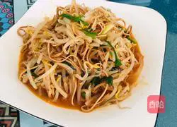 Illustration of how to mix mung bean sprouts with dried shreds 8