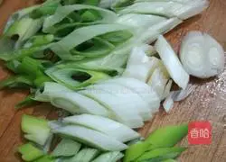 Illustration of how to make fried tofu with green onions 4