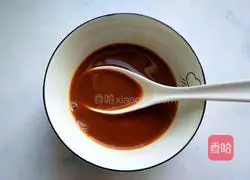 Illustration of how to make spicy and sour shredded cabbage 8