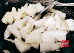 Illustration of braised cucumbers 7