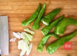 Illustration of how to stir-fry hot pepper 1
