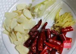 Illustration of how to make spicy and sour potato shreds 5