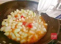 Illustration of how to make tomato stewed melon 8