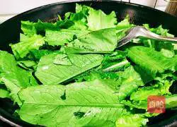 Illustration of how to make stir-fried lettuce 9