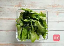 Illustration of how to make cold celery leaves 2