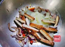 Illustration of how to make Liangpi fragrant dried cucumbers 8