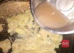 Illustration of how to make potato slices 11