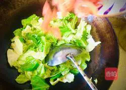 Illustration of how to make hand-shredded lotus vegetables 3