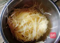 Illustration of how to make stir-fried shredded potatoes 11