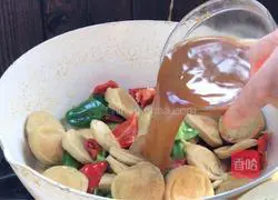 Recipe for grilled vegetarian chicken with chili pepper Illustration 14